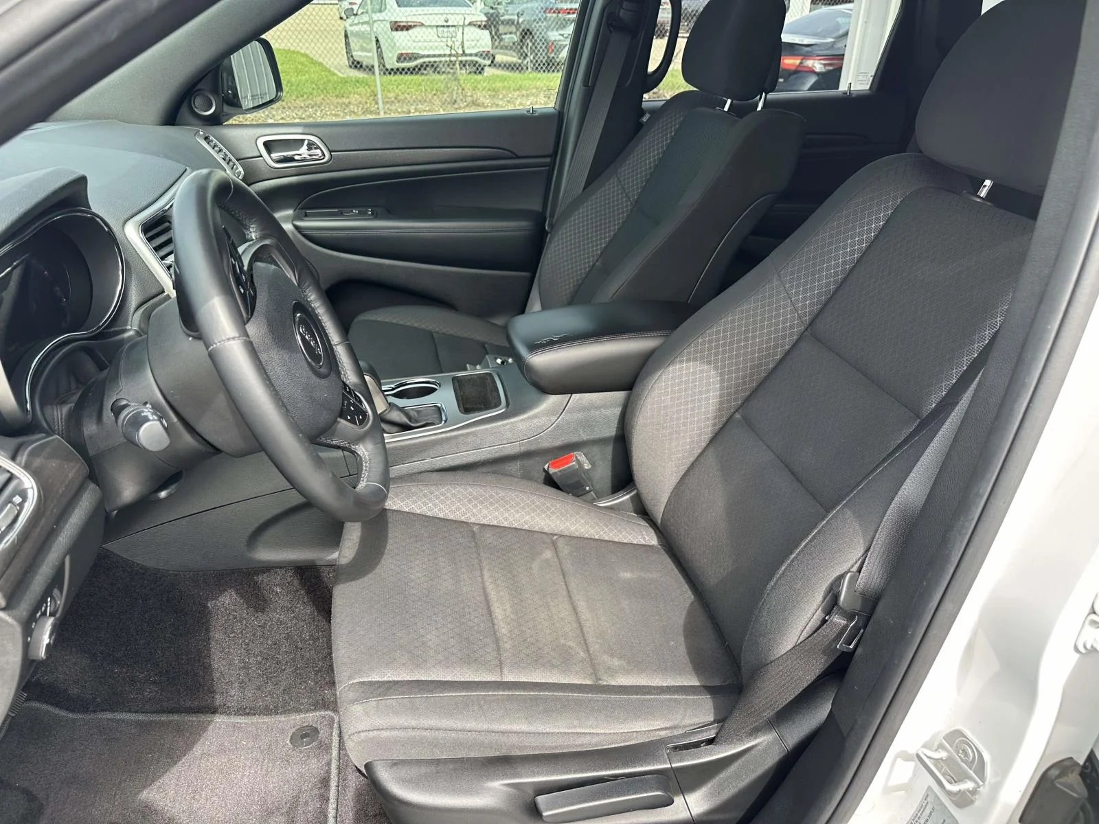 Used 2018 Bright White Clearcoat Jeep Laredo image 12