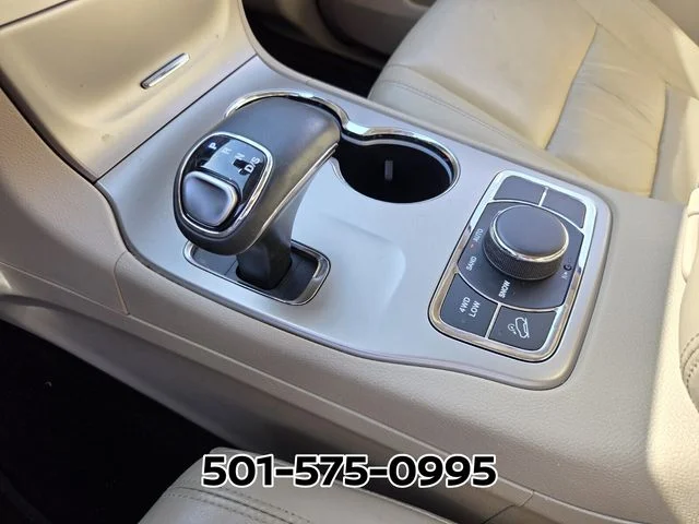 Used 2015 Beige Jeep Limited image 27
