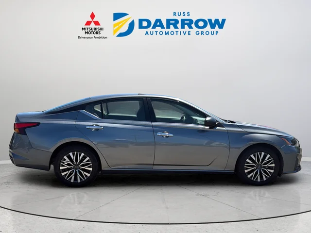Used 2024 Gray Nissan 2.5 SV image 6