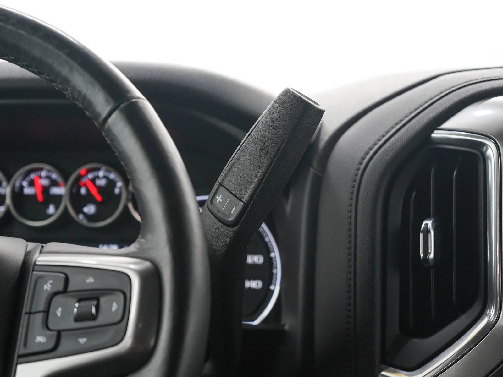 Used 2019 Satin Steel Metallic Chevrolet RST image 20