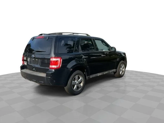 Used 2011 Black Ford XLT image 8