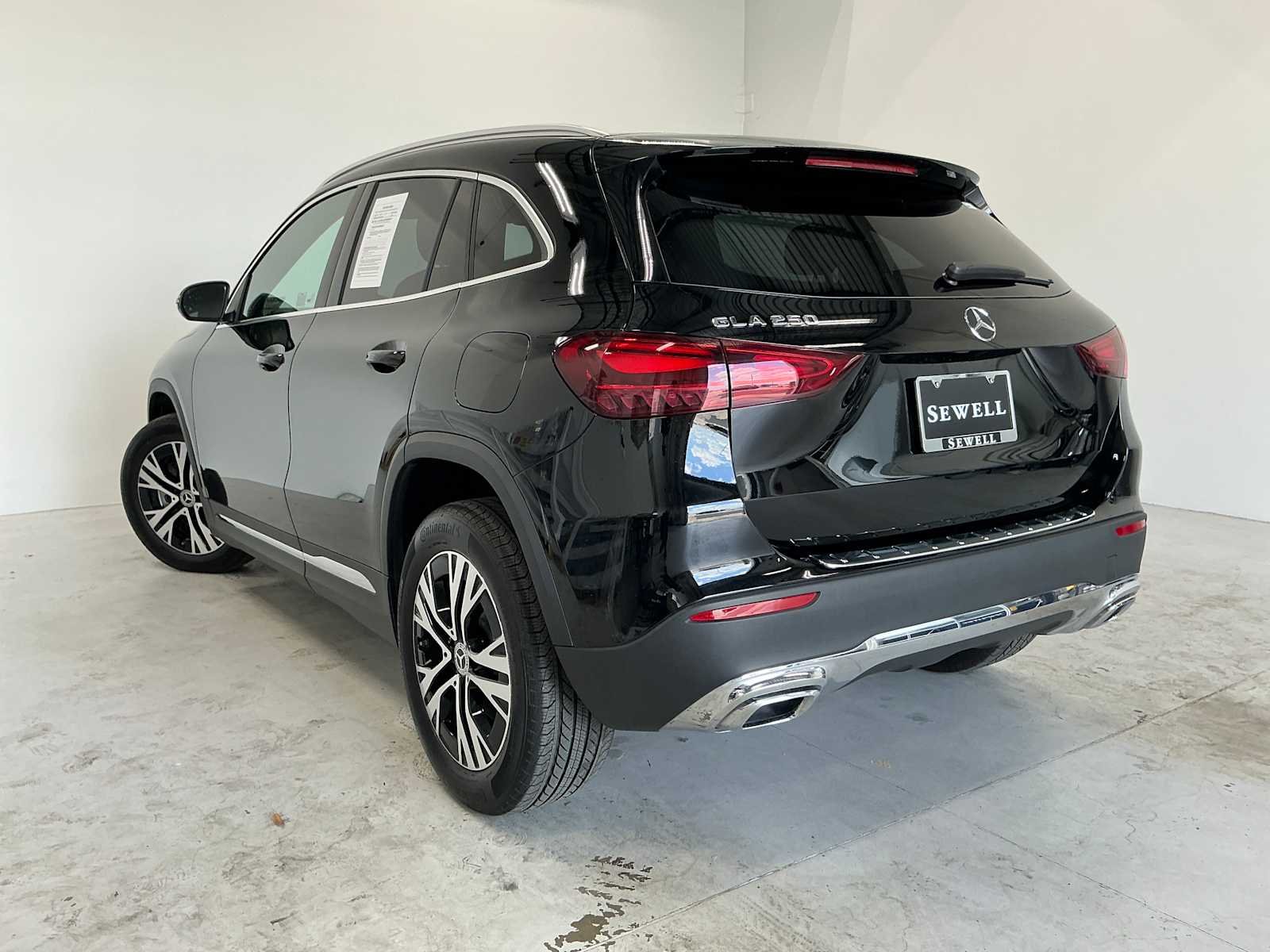 Certified Used 2026 Night Black Mercedes-Benz GLA 250 image 6