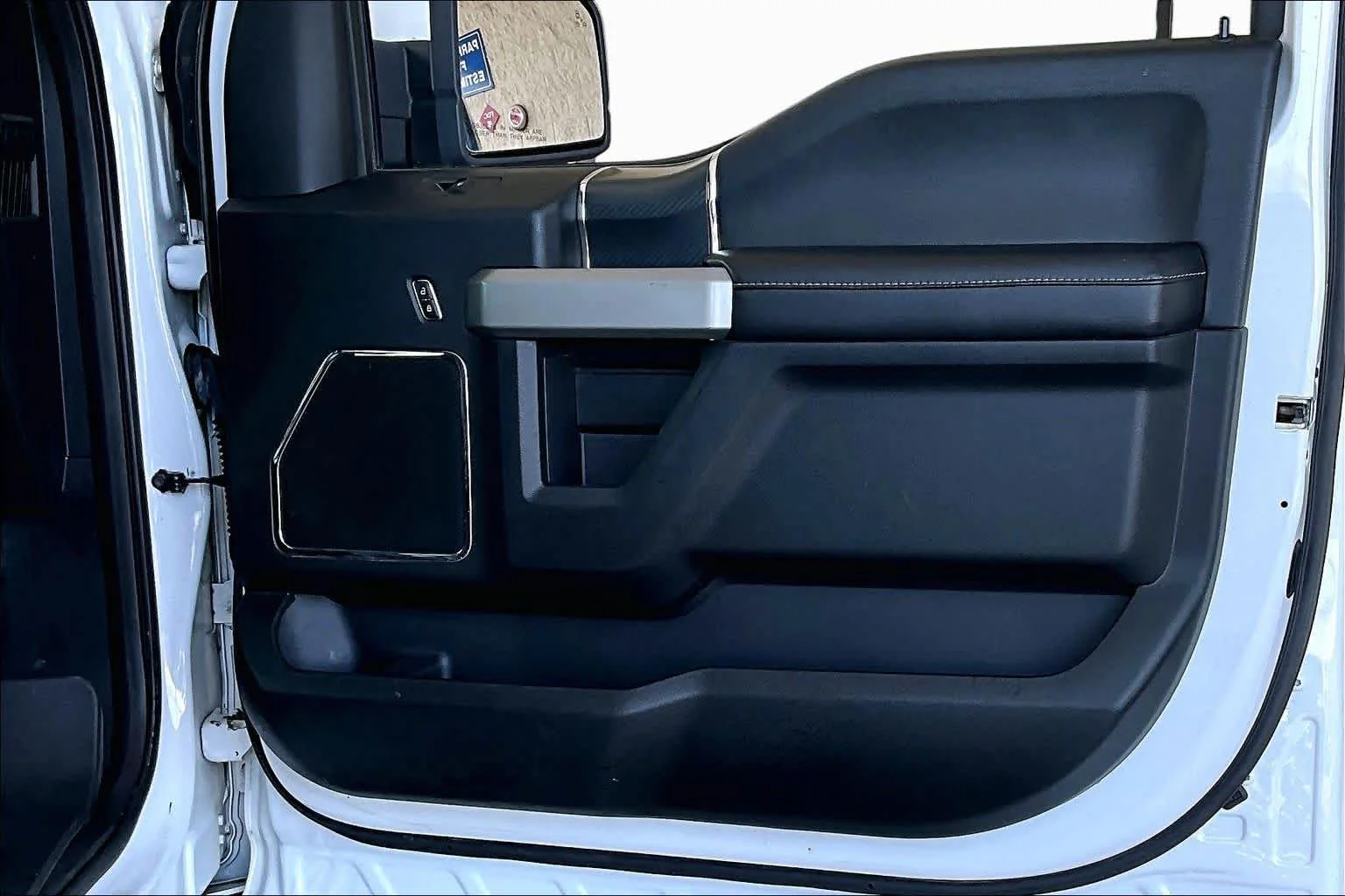 Used 2018 Oxford White Ford LARIAT image 22