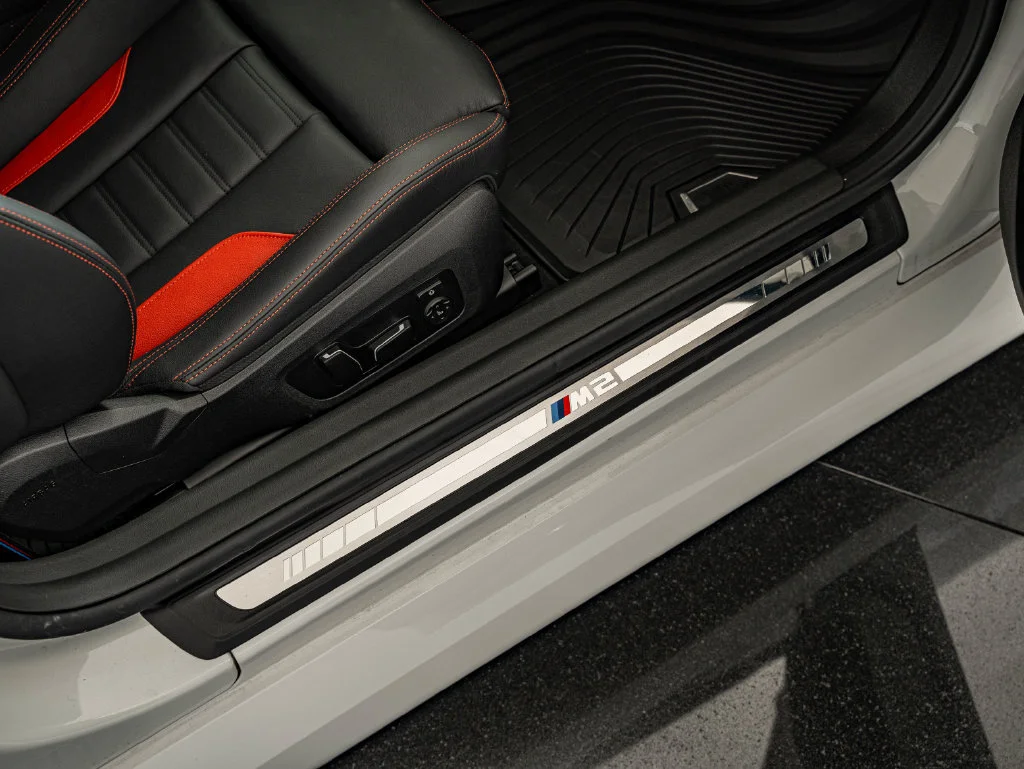 Used 2025 Alpine White BMW  image 45