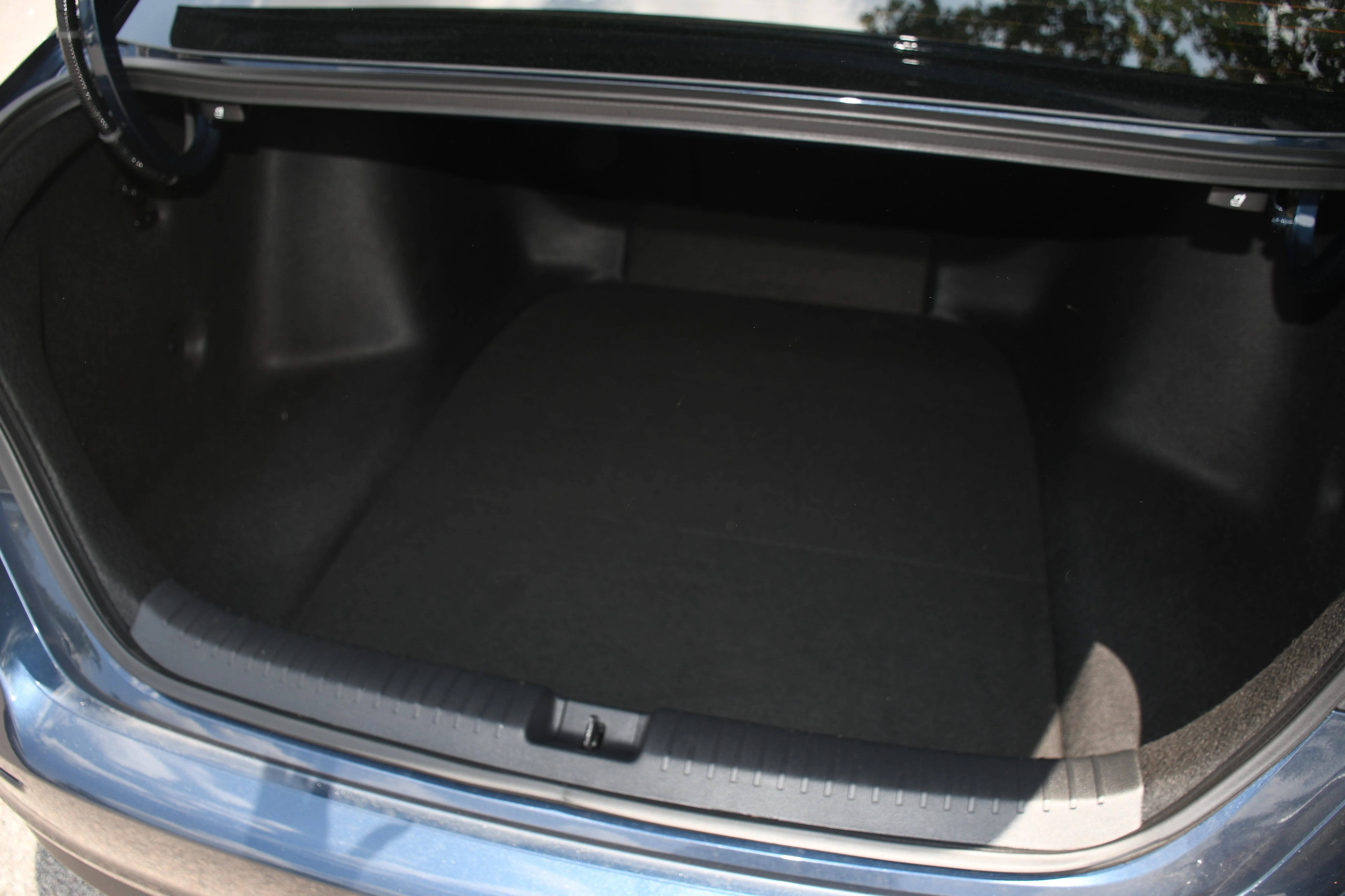 2025 Honda Accord SE - Photo 40