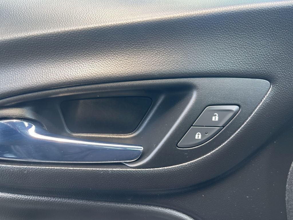 Used 2022 Gray Chevrolet LT image 34