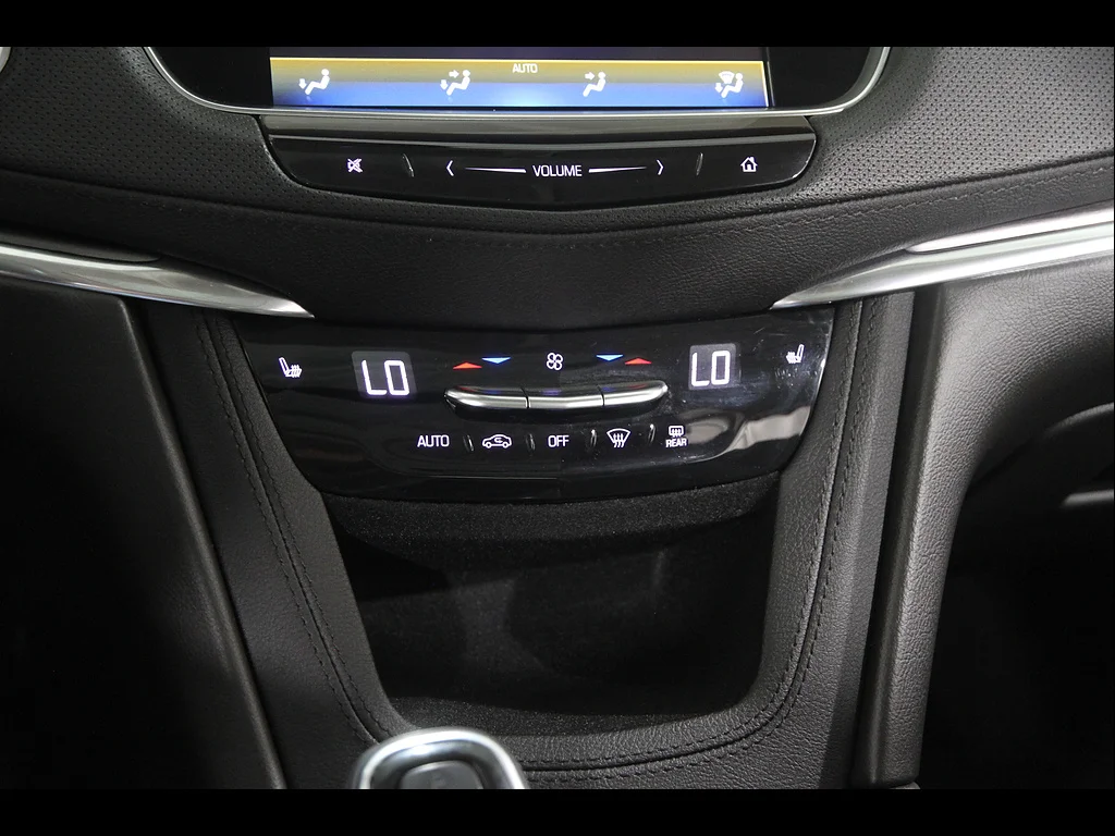 Used 2019 Stellar Black Metallic Cadillac Luxury image 15