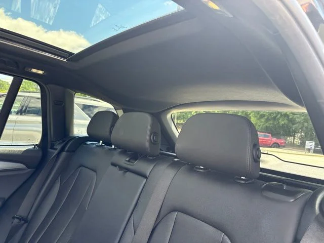 Used 2021 Black BMW sDrive30i image 30
