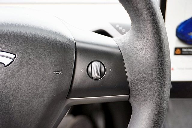 Used 2024  Tesla Long Range image 41