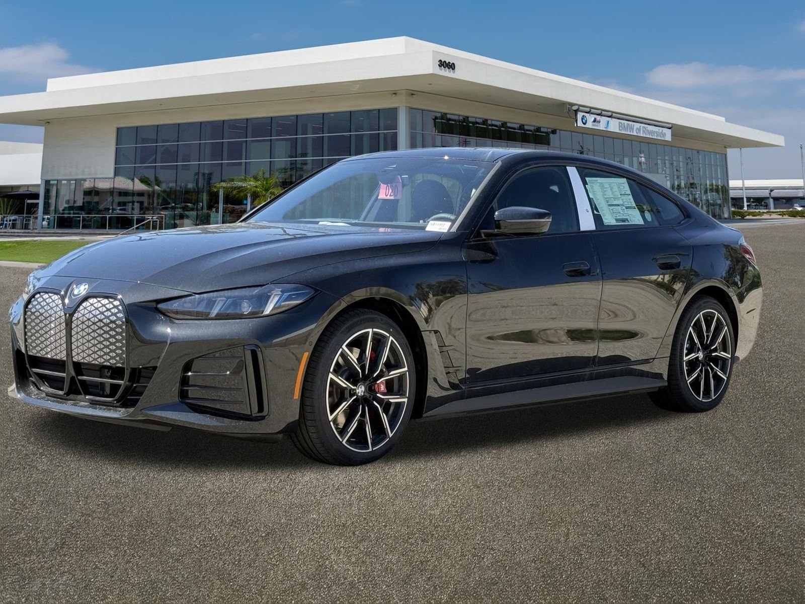 New 2026 Black Sapphire Metallic BMW eDrive40 image 4