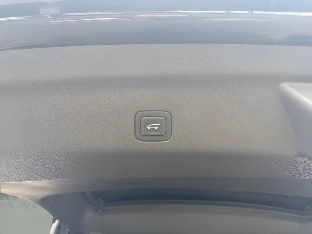 Used 2023 Black Cadillac Sport image 38