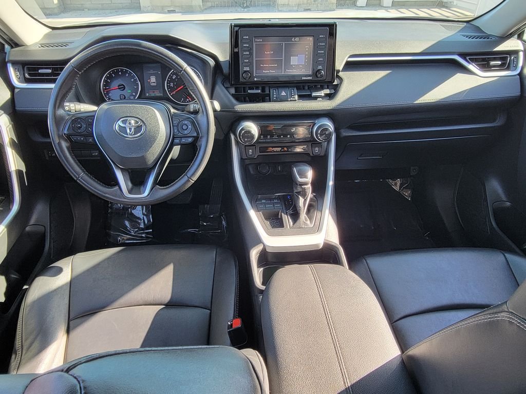 Used 2021 Blizzard Pearl Toyota XLE Premium image 15