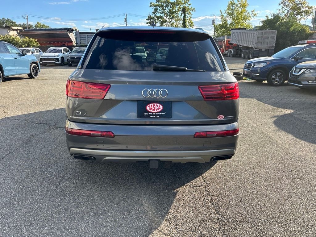 Used 2019 Gray Audi 55 Premium image 5