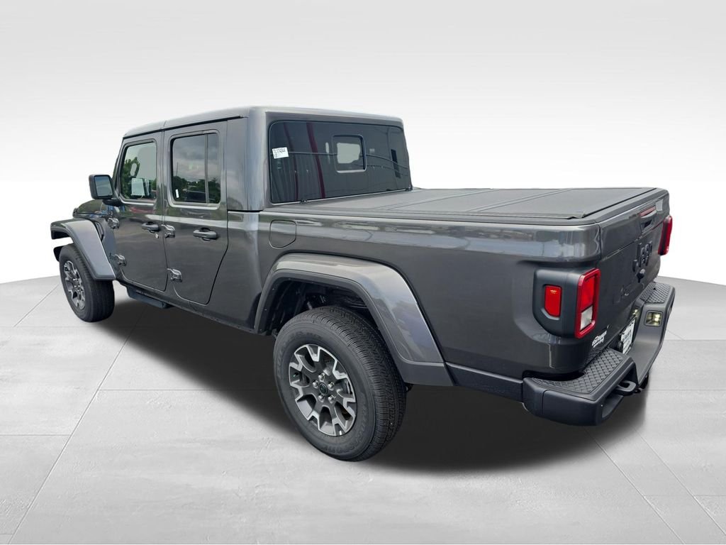 New 2026 Granite Crystal Metallic Clear-Coat Exterior Paint Jeep Sahara image 3