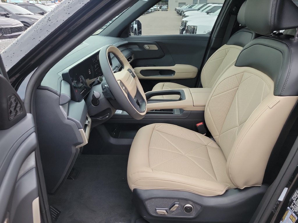 New 2027 Ebony Black Kia EX image 22