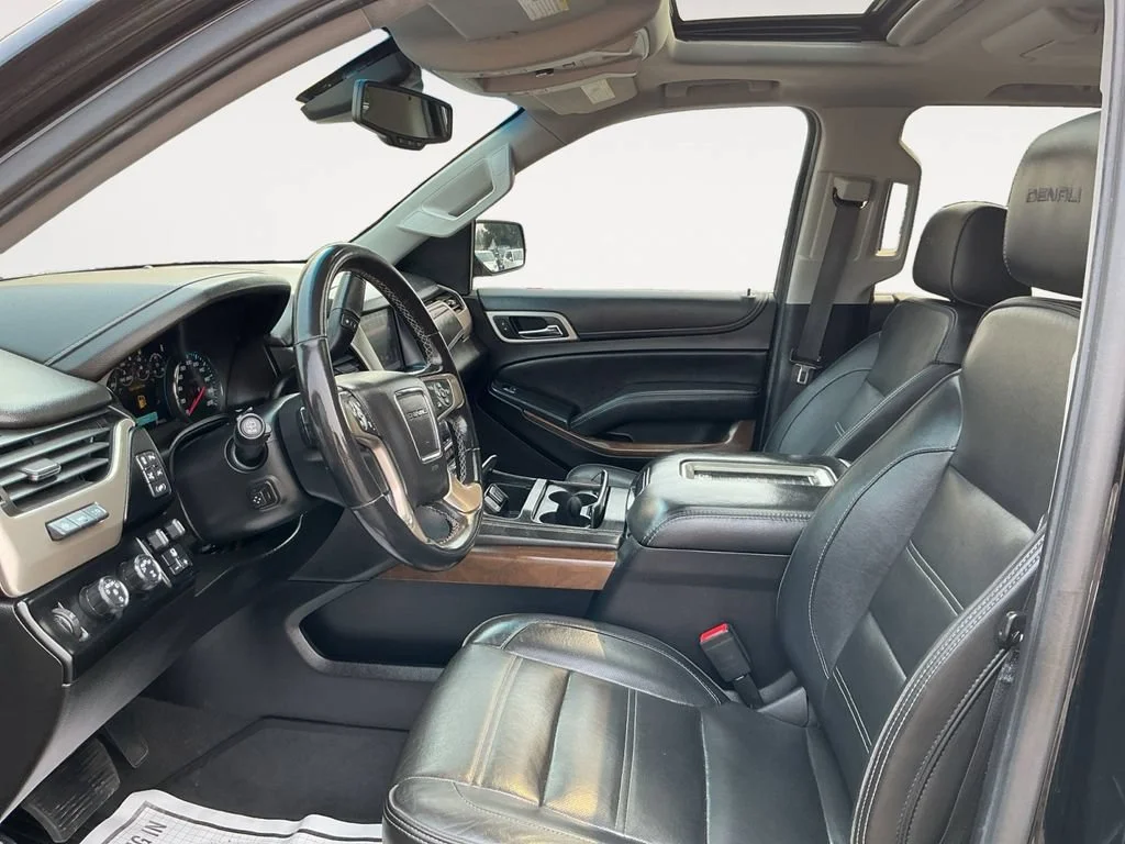 Used 2019 Black GMC Denali image 11