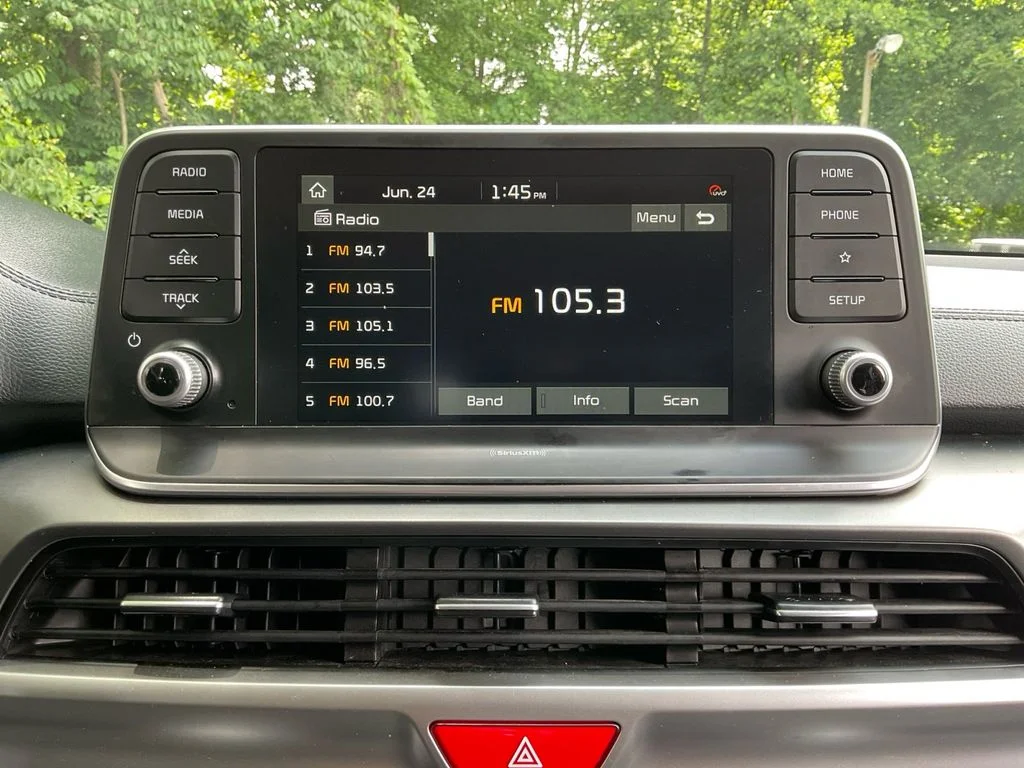 Used 2021 Black Kia S image 21