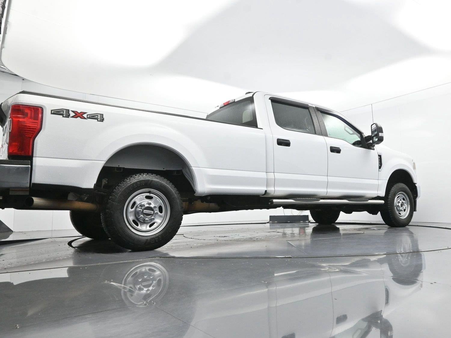 Used 2022 Oxford White Ford XL image 49