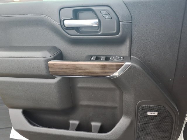 Used 2022 IRIDESCENT PEARL TRICOAT Chevrolet LT Trail Boss image 14
