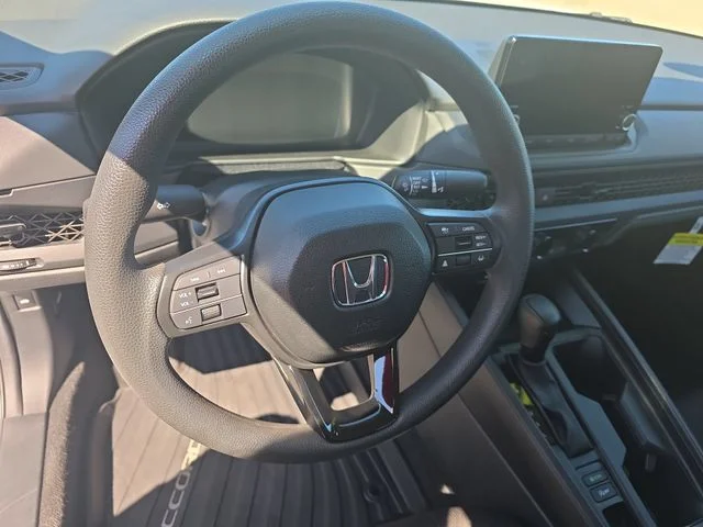 Used 2025 White Honda LX image 16