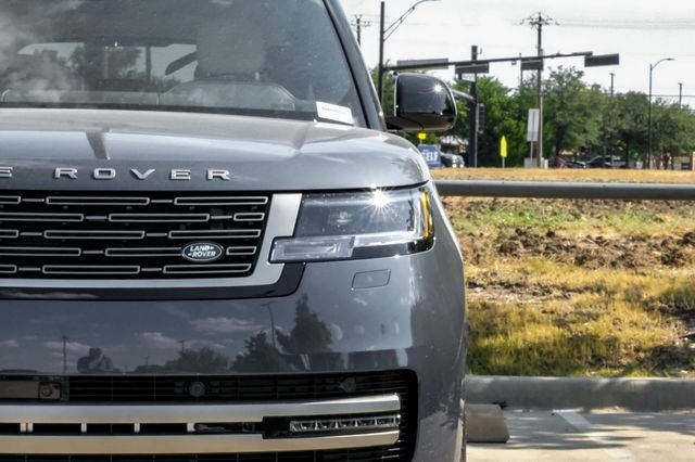 New 2027 Varesine Blue Land Rover SE image 56