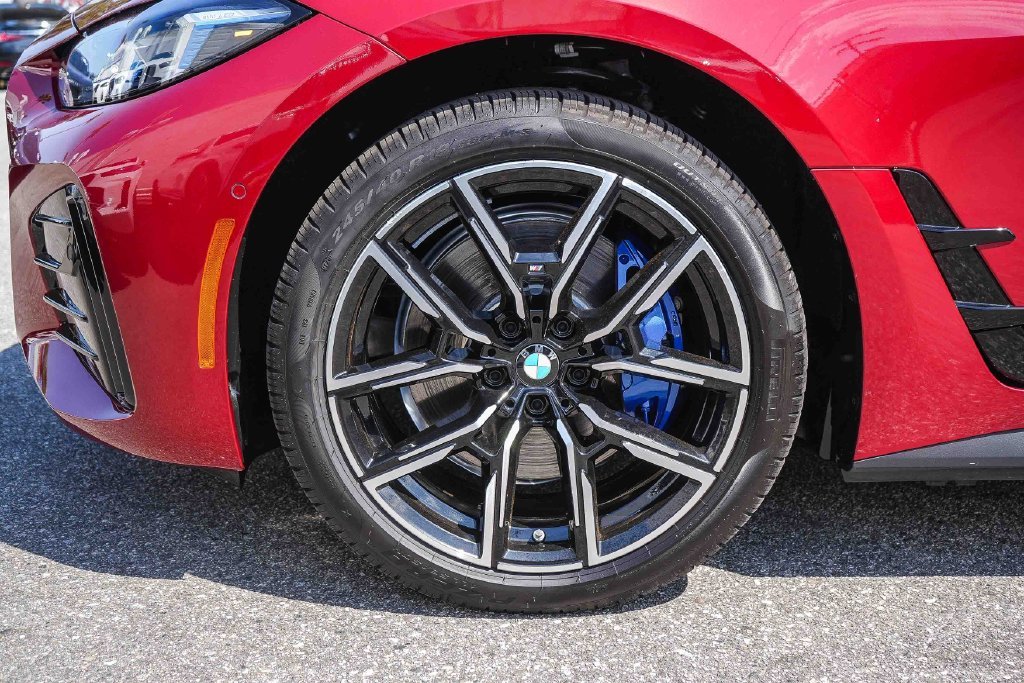 Used 2026 Vegas Red Metallic BMW M60 image 9
