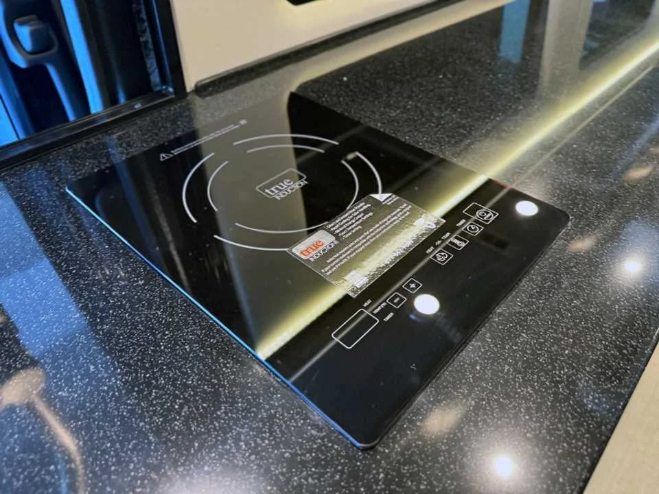 New 2025 Tenorite Gray Metallic AIRSTREAM  image 23