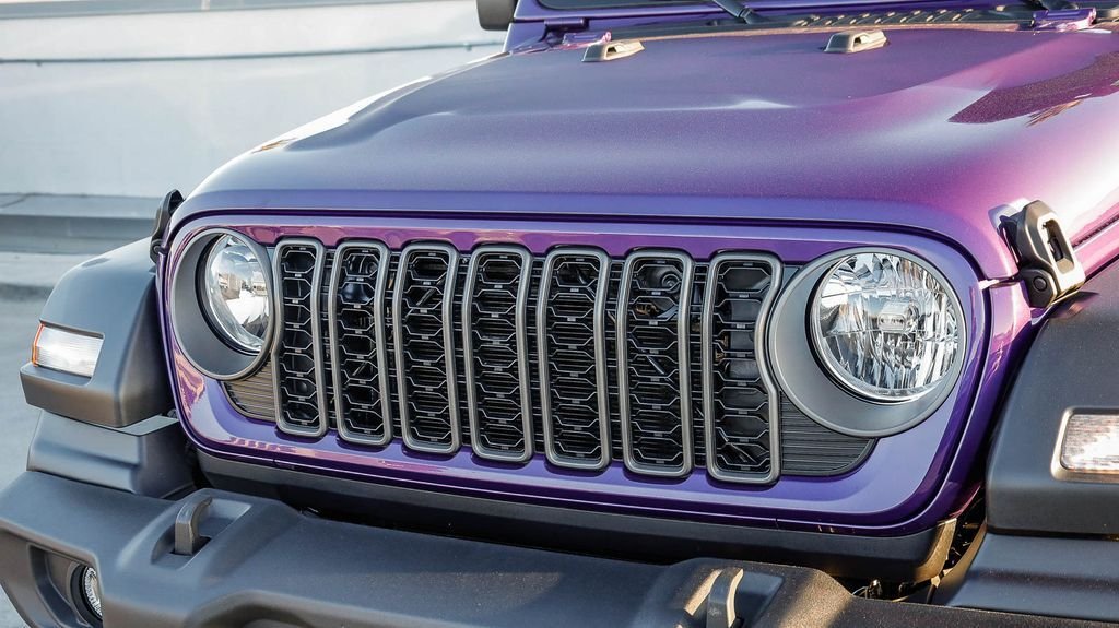 New 2026 Reign Jeep Sport image 6