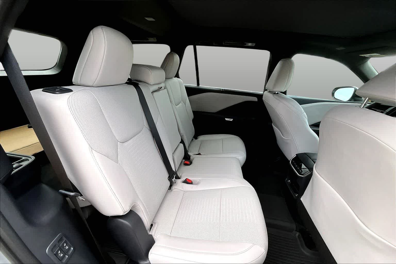 Certified Used 2025 CELESTIAL SILVER Lexus Premium image 19