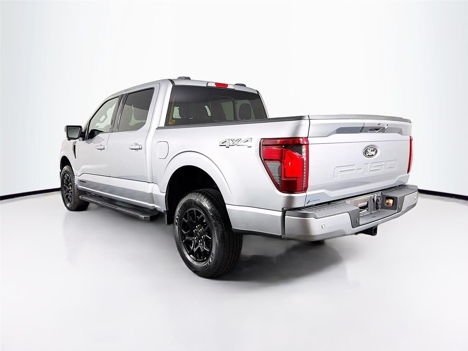 Used 2024 Iconic Silver Ford XLT image 5