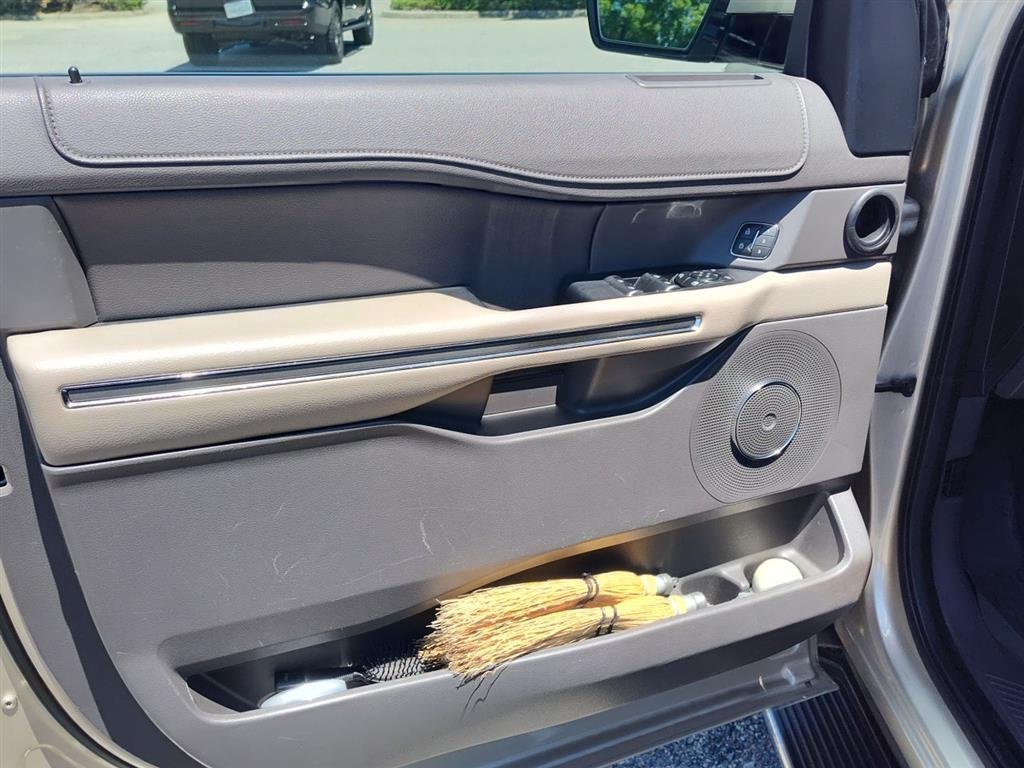 Used 2018 White Gold Ford XLT image 7