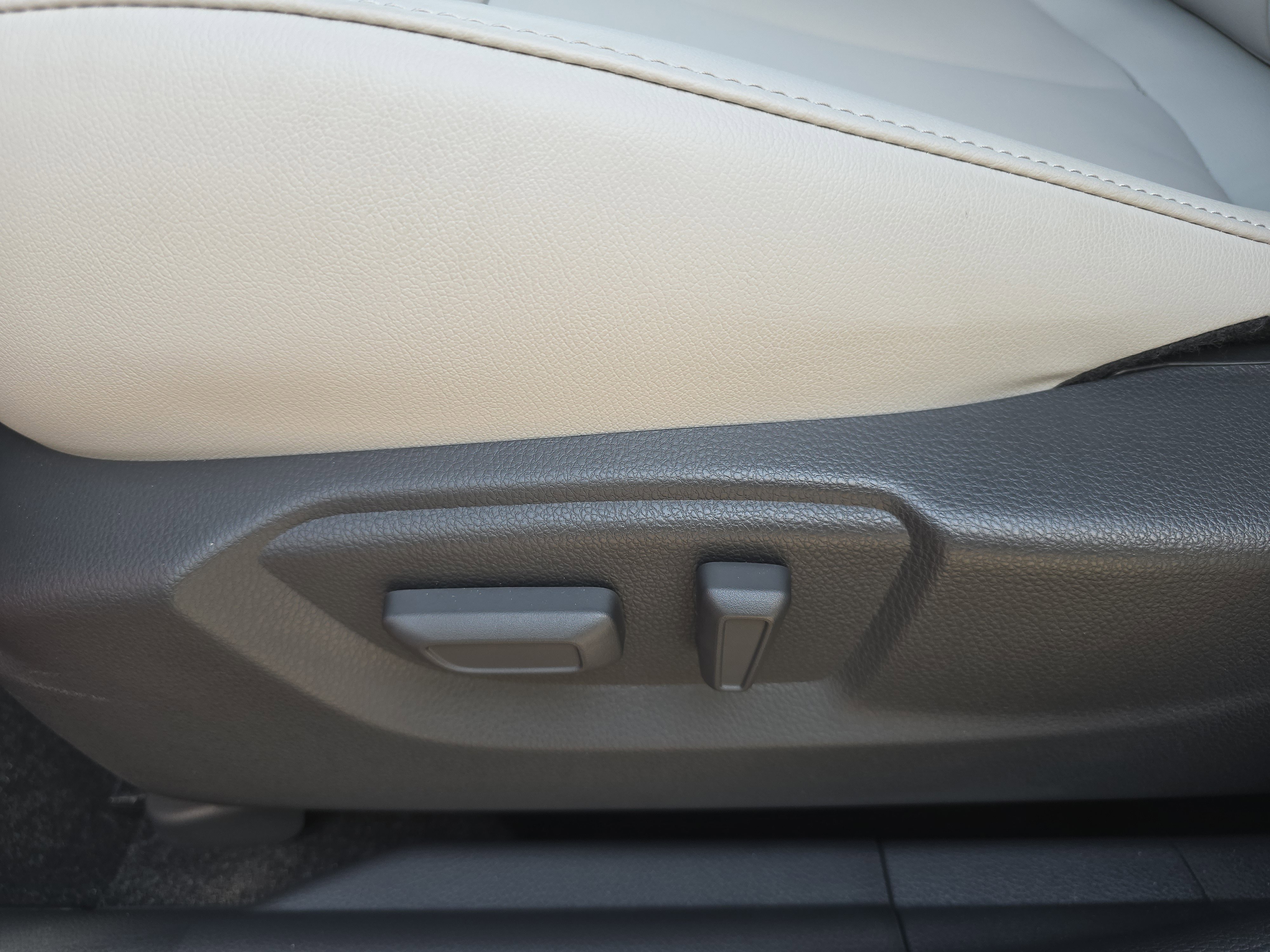 2025 Mitsubishi Eclipse Cross SEL - Photo 7