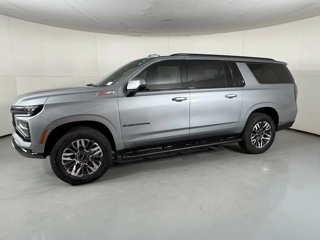 Used 2026 Gray Chevrolet Z71 image 5
