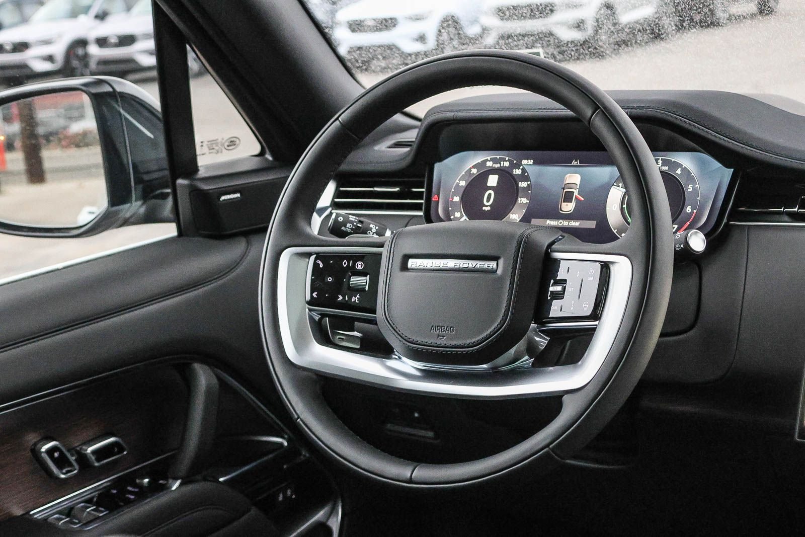 2025 Land Rover Range Rover SE - Photo 24