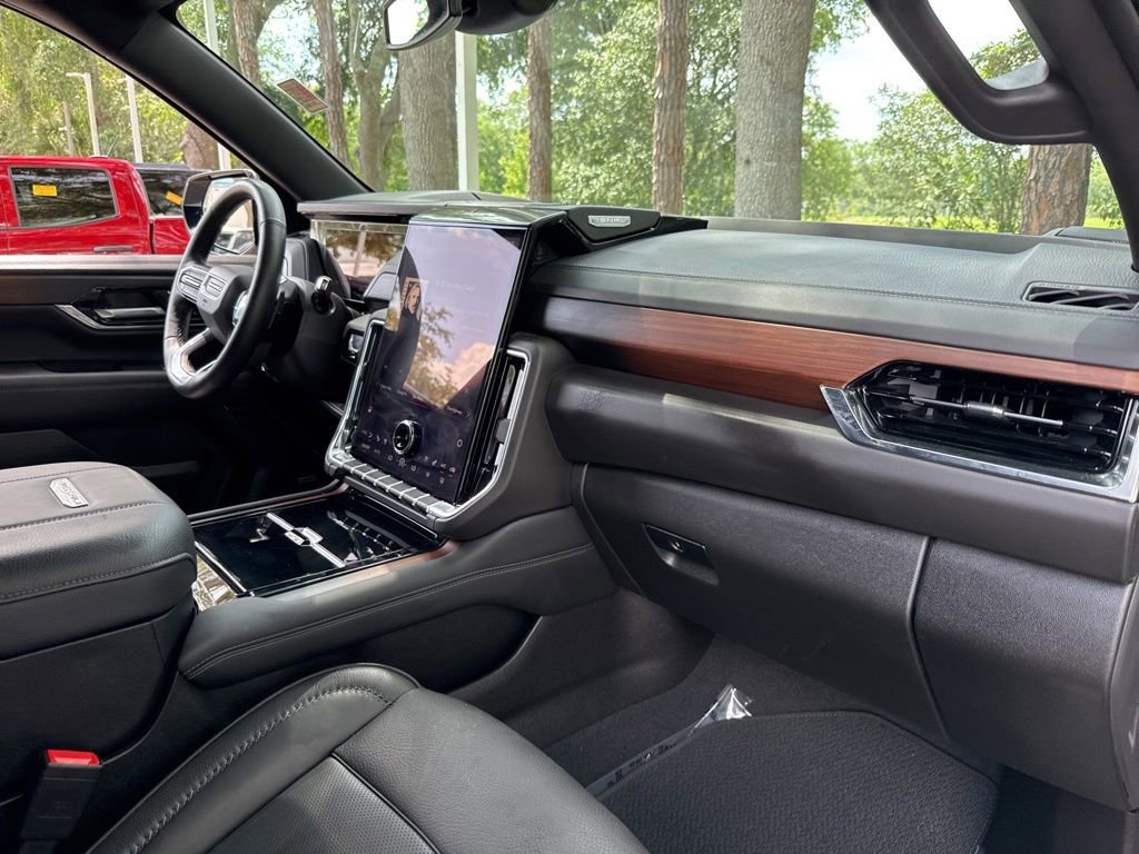 Used 2025 Sterling Metallic GMC Denali image 23