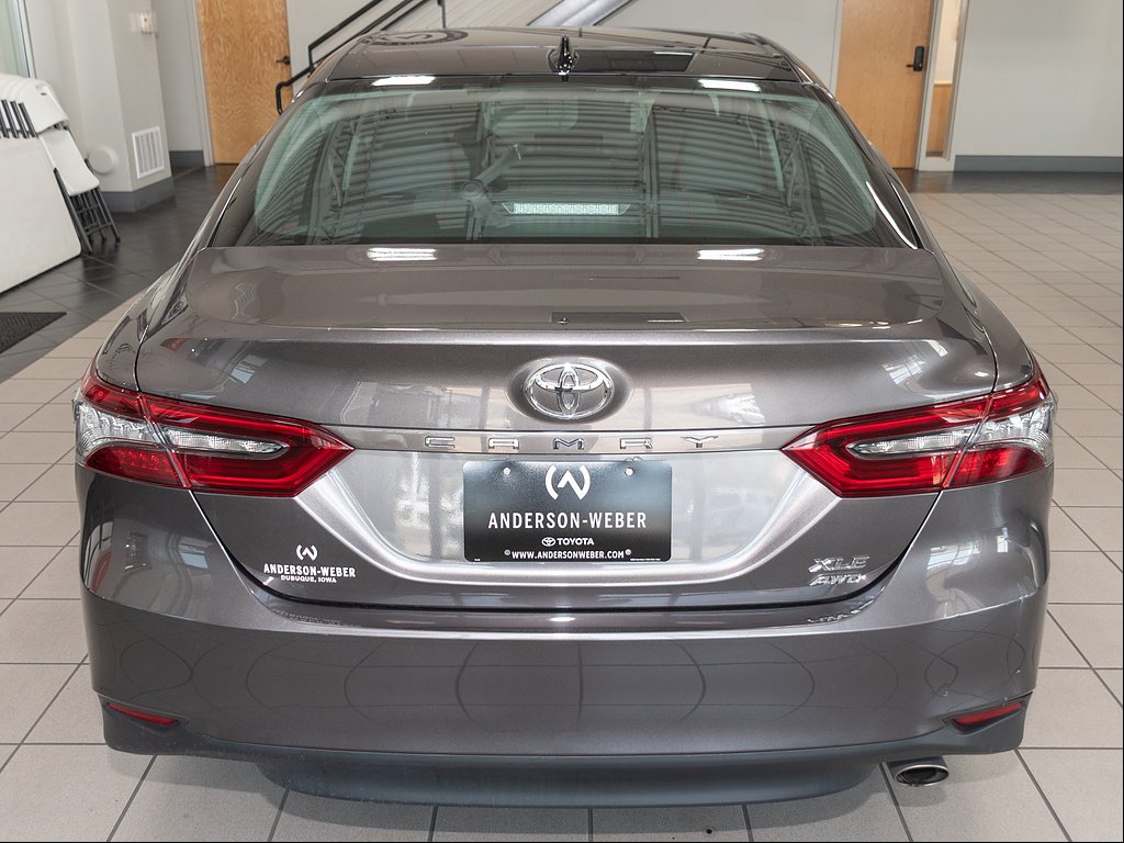 Used 2023 Predawn Gray Mica Toyota XLE image 21