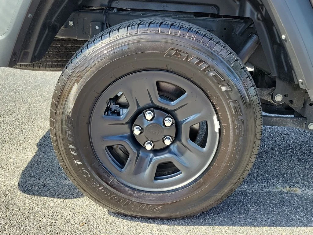 2024 Jeep Gladiator Sport - Photo 8