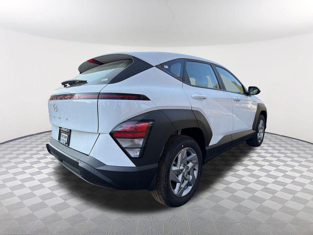 New 2026 White Hyundai SE FWD image 5