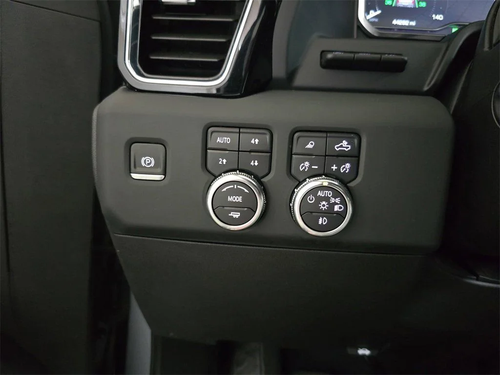 Used 2023 Silver GMC Denali Ultimate image 27