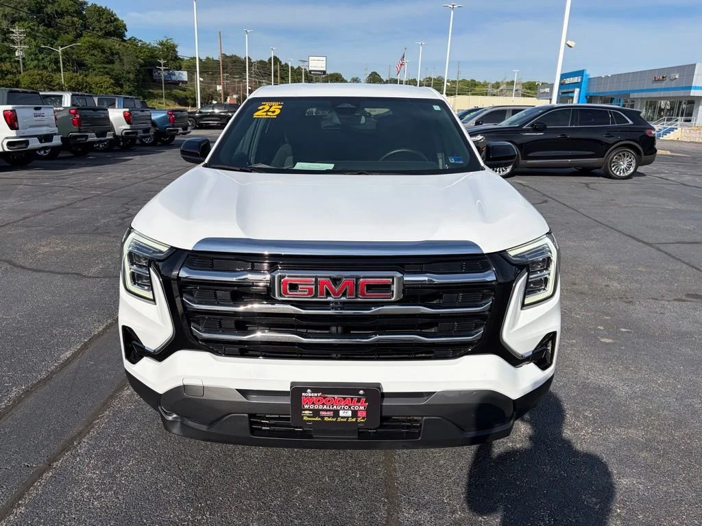 Used 2025 Summit White GMC Elevation image 2