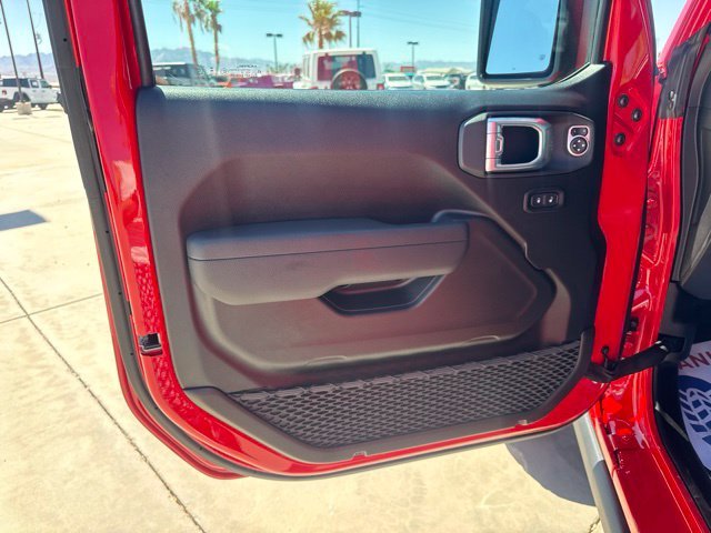 New 2026 Firecracker Red Clear-Coat Exterior Paint Jeep Rubicon image 21