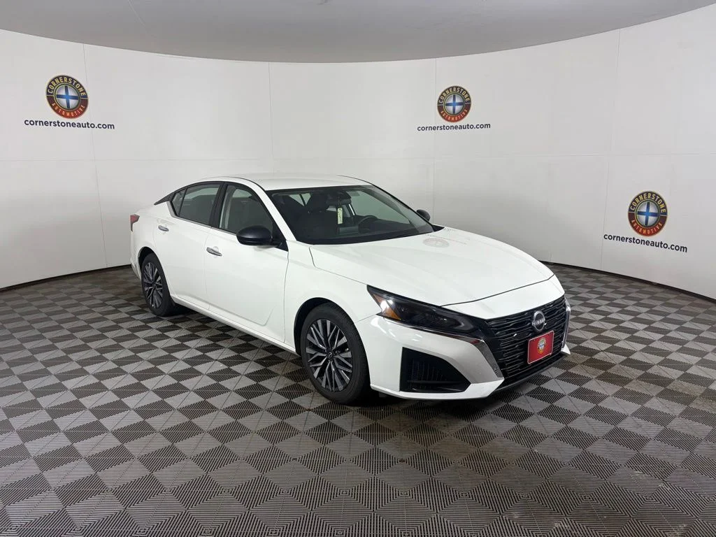 2025 Nissan Altima SV - Photo 6