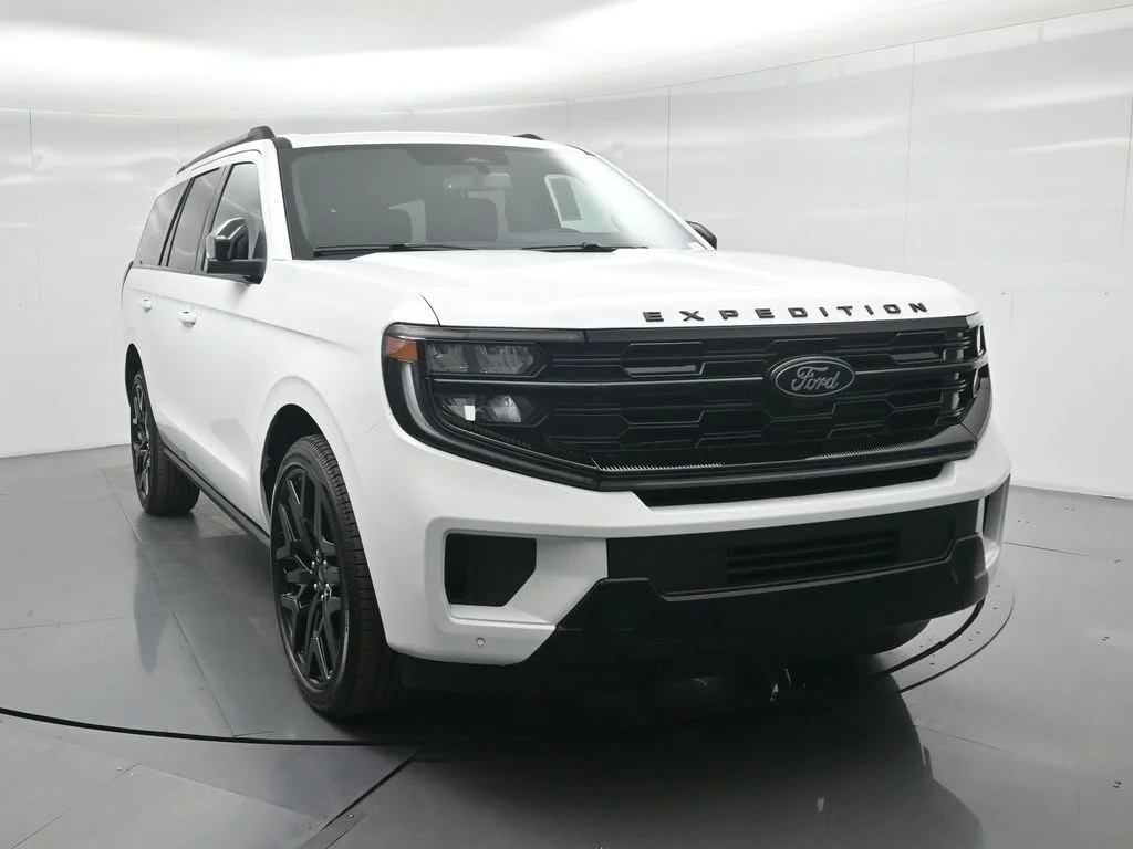 New 2026 Oxford White Ford Platinum image 19