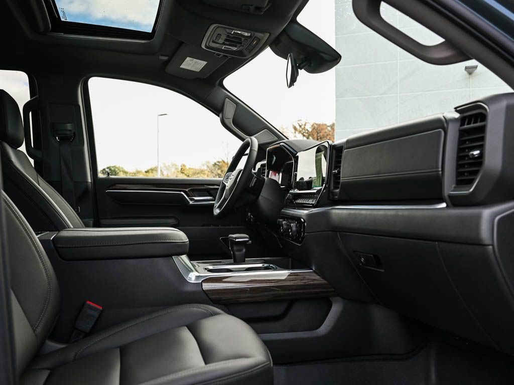 2026 Chevrolet Silverado 1500 LT Trail Boss - Photo 8