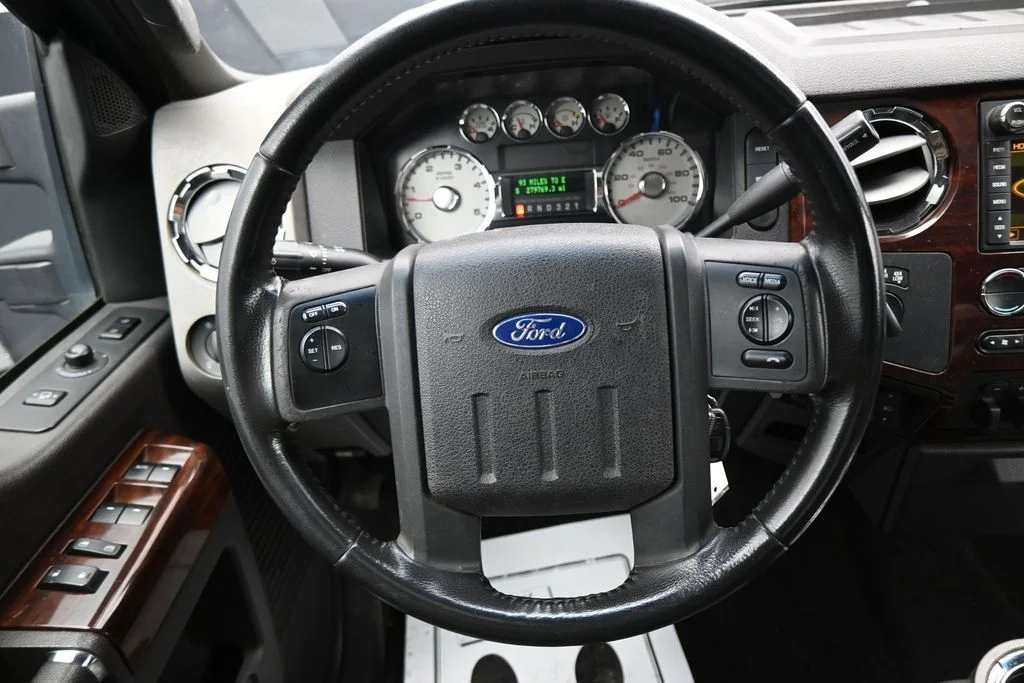 Used 2010  Ford  image 14
