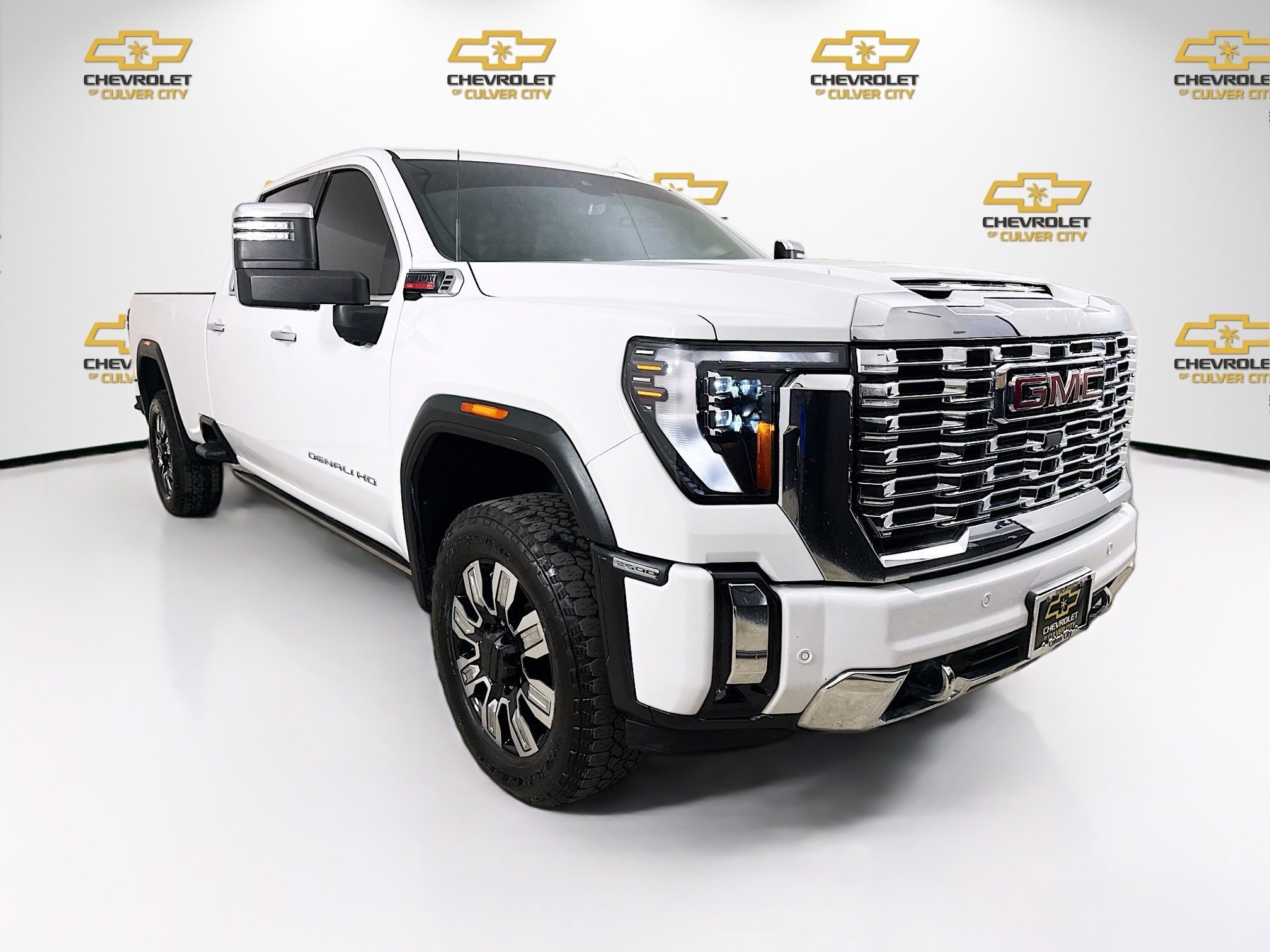 2024 GMC Sierra 4WD Crew Cab Standard Box Denali's photo