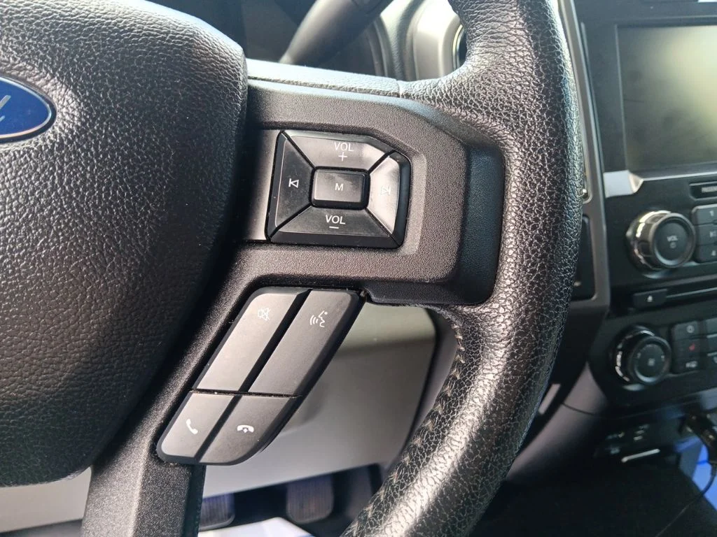 Used 2015 Tuxedo Black Metallic Ford XLT image 20