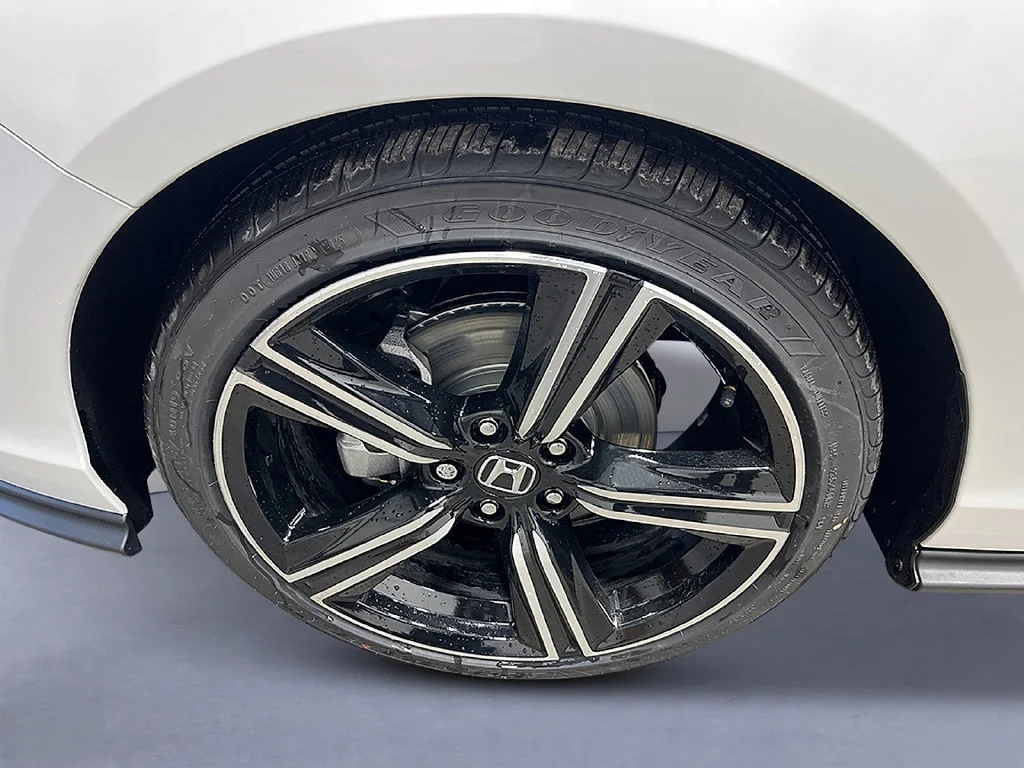 New 2026 Platinum White Pearl Honda SE image 10