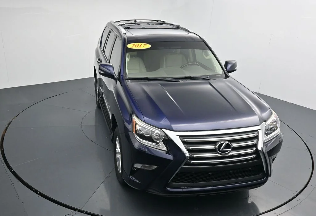 Used 2017  Lexus 460 image 21