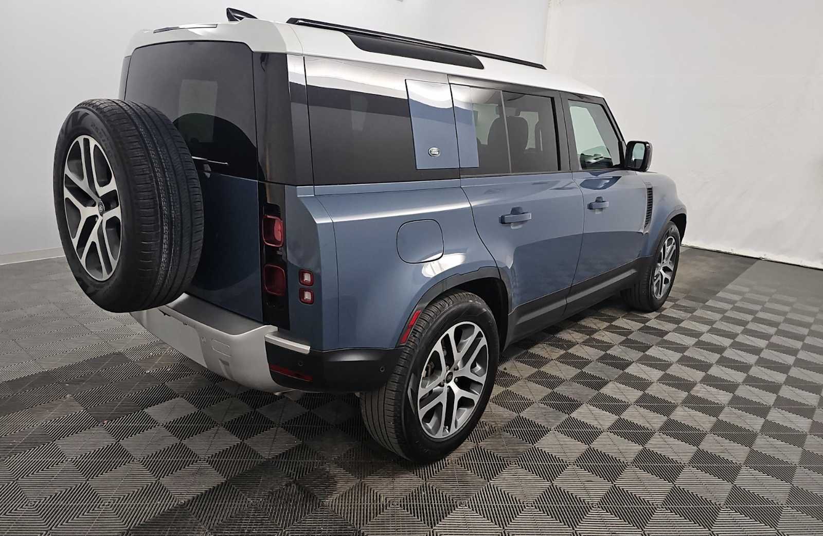Certified Used 2024 BLUE Land Rover S image 2